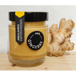 Creamy raw honey with ginger