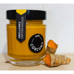 creamy honey with turmeric